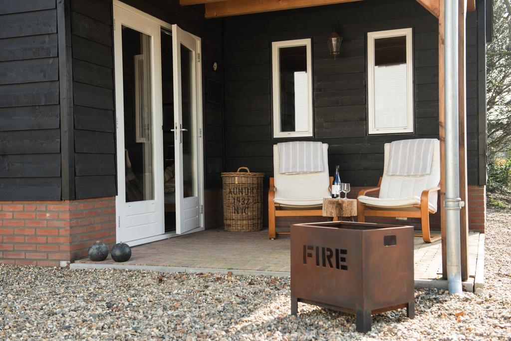 B&B Logeren Bij Van Heeren Made Exterior foto